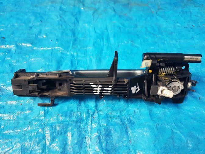 SUBARU IMPREZA GH7 GX FRONT RIGHT OUTER DOOR HANDLE FRHS SILVER