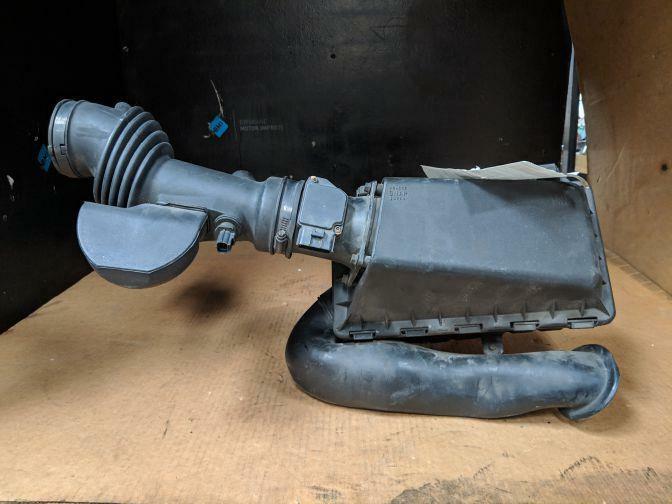 2001 JAGUAR S TYPE X200 AIRBOX 05/99-05/02 WITH AIR FLOW METRE
