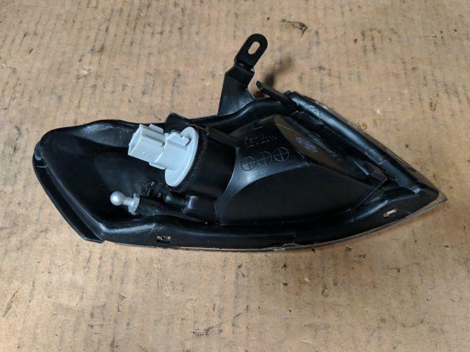 MAZDA 626 LEFT CORNER LAMP INDICATOR 1997-2000 NEW