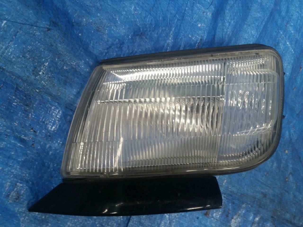 MITSUBISHI RVR LEFT HEADLIGHT INDICATOR CLEAR ONE PLUG