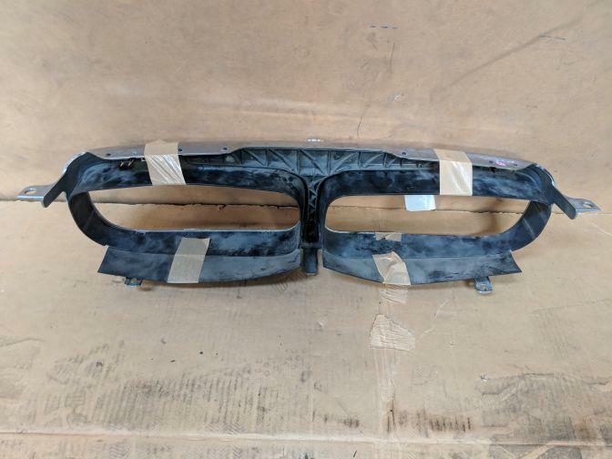 2005 JAGUAR XJ X350 GRILL 05/03-12/09