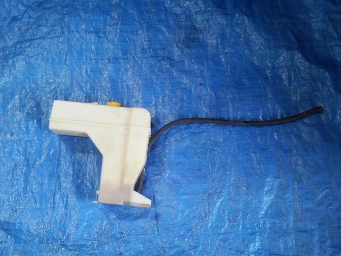 01/2007 NISSAN XTRAIL T30 OVERFLOW BOTTLE