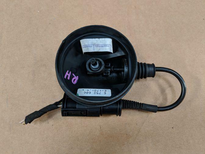 2002 BMW E65 745I FRONT RIGHT EDC CONNECTION CAP