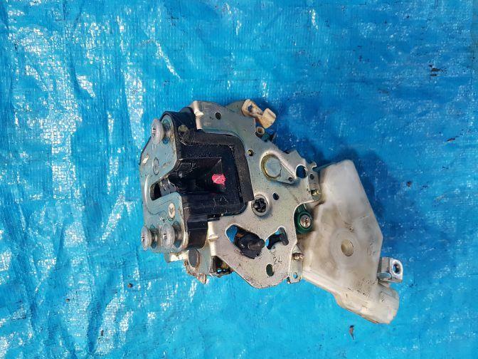 09/04 NISSAN XTRAIL T30 REAR LEFT DOOR LOCK ACTUATOR