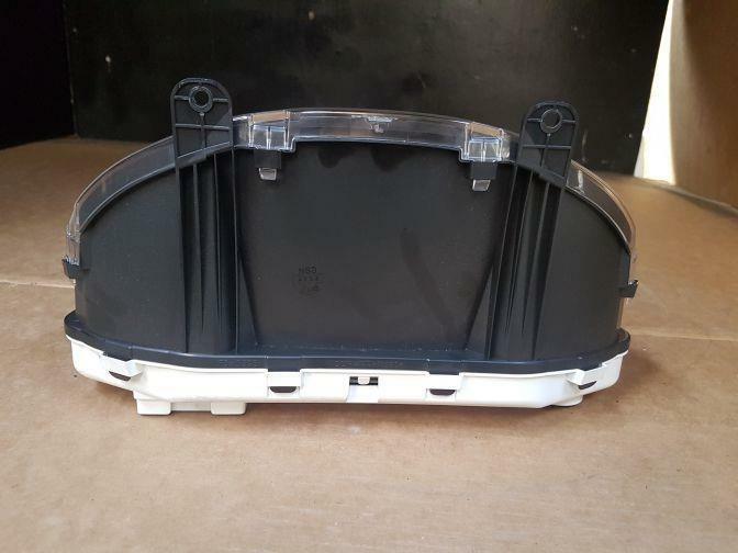 2012 SUBARU IMPREZA GP7 AUTOMATIC INSTRUMENT CLUSTER 85002 FJ601