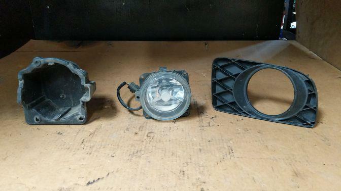 MAZDA BONGO LEFT BUMPER FOGLIGHT