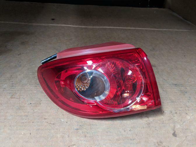2005 MAZDA 2 DY LEFT HAND TAILLIGHT 11/03-05/05