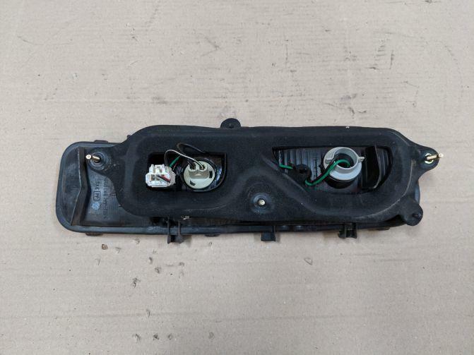 2003 NISSAN ELGRAND E51 LEFT HAND TAILLIGHT 05/02-11/04