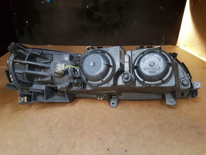 2001 VOLVO V70 LEFT HEADLIGHT 03/00-11/04