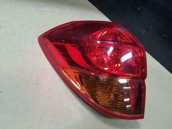 SUBARU LEGACY GEN 4 LEFT TAILLIGHT 2005-2009