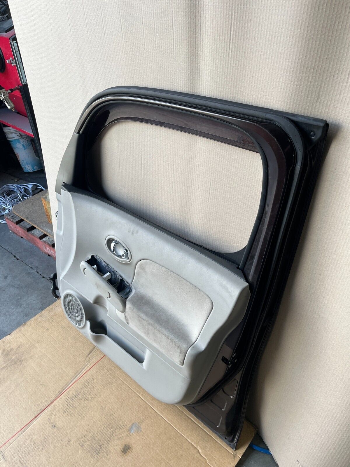 NISSAN CUBE Z12 FRONT RIGHT DOOR