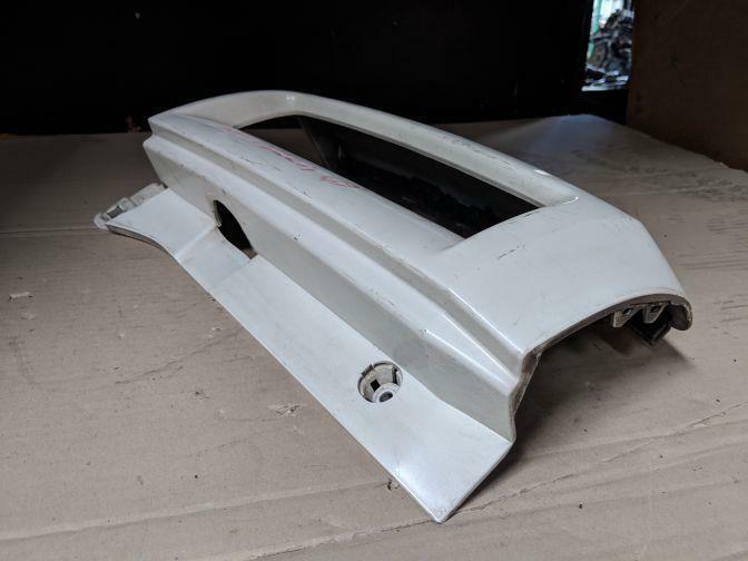 2003 NISSAN ELGRAND E51 LEFT HAND TAILLIGHT SURROUND 05/02-12/10