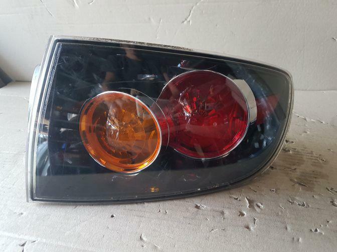 2005 MAZDA 3 BK SEDAN RIGHT HAND TAILLIGHT 2.3 ENGINE 01/04-06/06