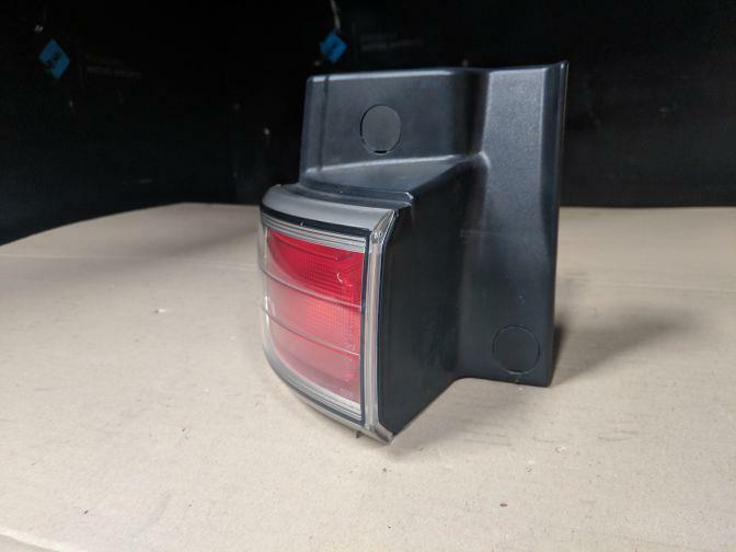 2008 NISSAN ELGRAND E51 LEFT TAIL LIGHT 05/02-12/10