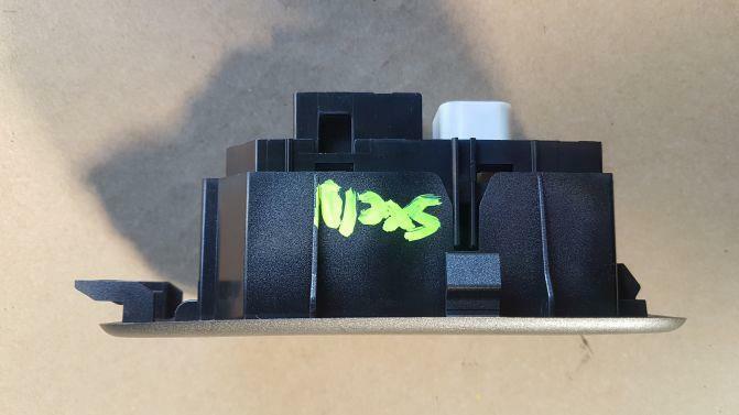 TOYOTA ALTEZZA RS200 SXE10 REAR LEFT POWER WINDOW SWITCH 01/98-10/05