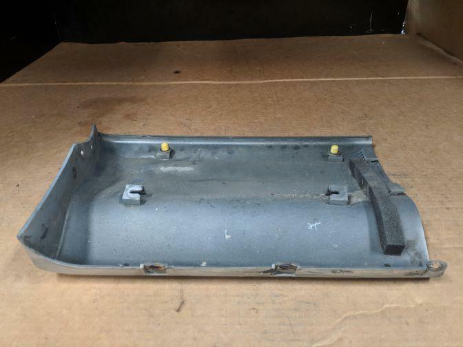 2000 NISSAN ELGRAND ALE50 REAR RIGHT BUMPER POD 05/97-05/02