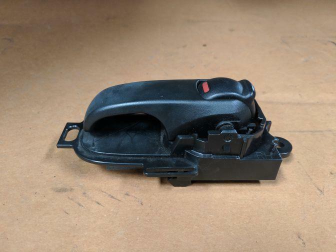 2006 NISSAN CUBE Z11 FRONT RIGHT INNER DOOR HANDLE 10/02-11/08