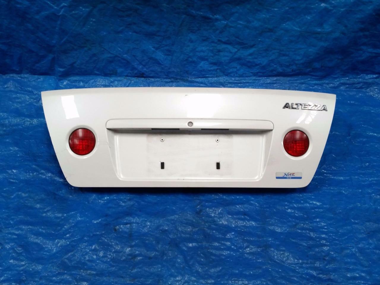 TOYOTA ALTEZZA RS200 SXE10 BOOTLID AND INNER TAILLIGHT