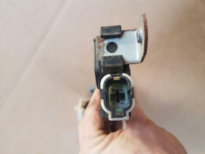 SUBARU FORESTER SF5 FRONT RIGHT DOOR LOCK ACTUATOR FRHS 05/97-05/02