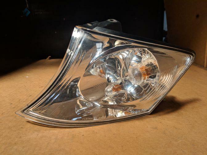 2005 MAZDA MPV LW LEFT CORNER LAMP 11/03-04/06