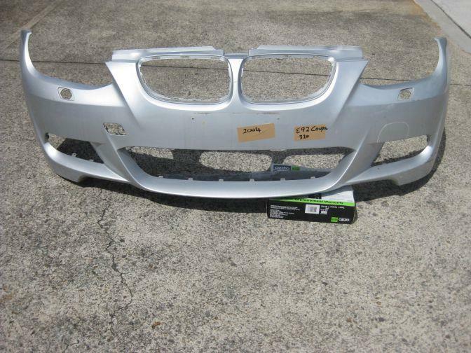 2005 BMW 3 SERIES E90 SEDAN FRONT BUMPER BAR HEADLIGHT WASHER TYPE