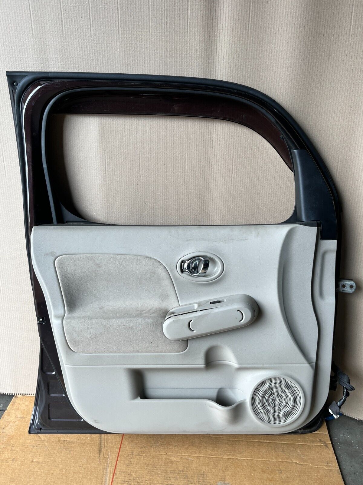 NISSAN CUBE Z12 FRONT LEFT DOOR