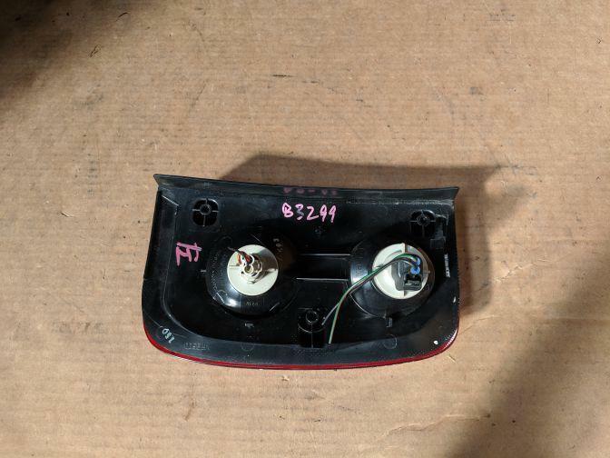 1998 LAND ROVER FREELANDER LEFT HAND TAILLIGHT 03/98-09/00