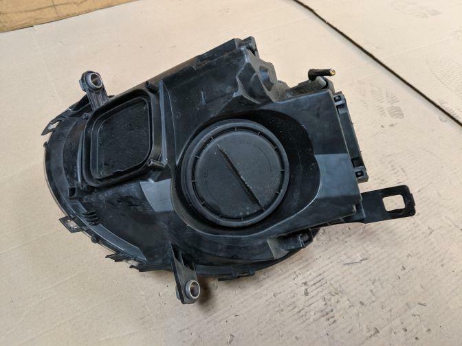 2008 MINI COOPER R55/R56/R57 RIGHT HALOGEN HEADLIGHT