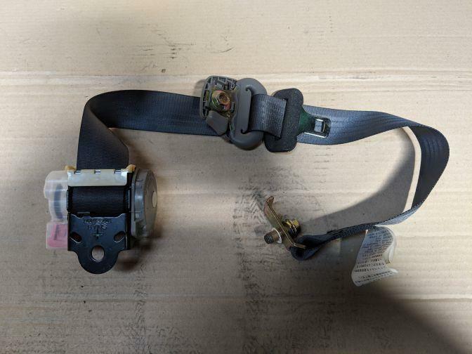 2004 SUBARU FORESTER SG5 REAR LEFT SRS SEATBELT 07/02-06/05