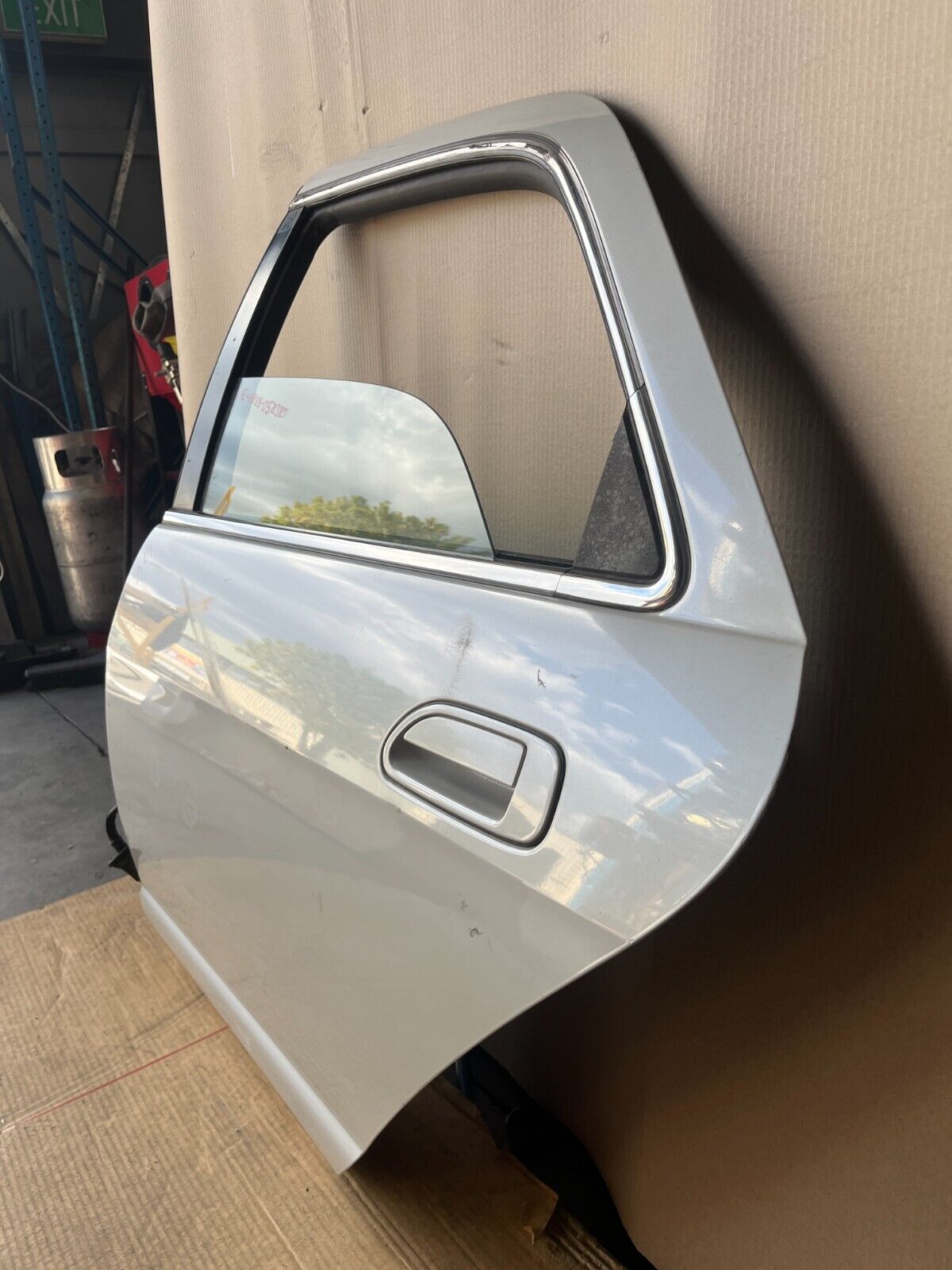 NISSAN SKYLINE SEDAN HR33 REAR LEFT DOOR 93-98