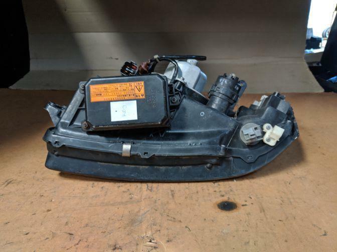 SUBARU LEGACY B4 RIGHT HID HEADLIGHT 1998-2004