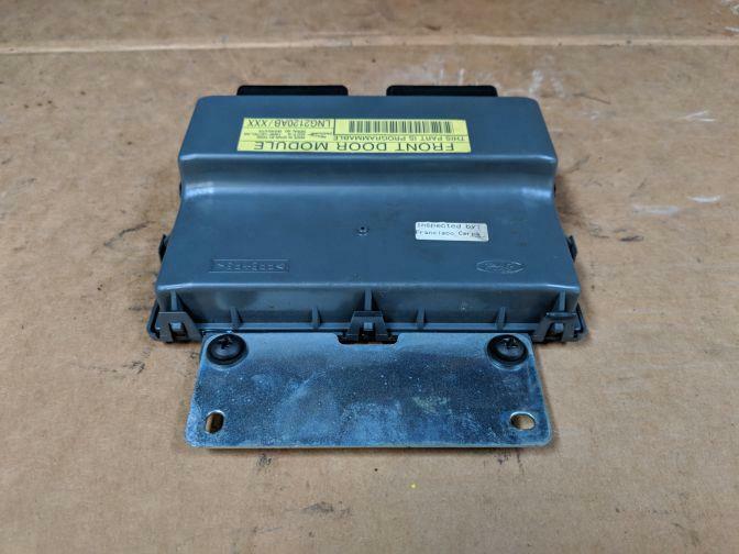 2000 JAGUAR XJ X308 FRONT DOOR CONTROL MODULE LG2120AB/XXX