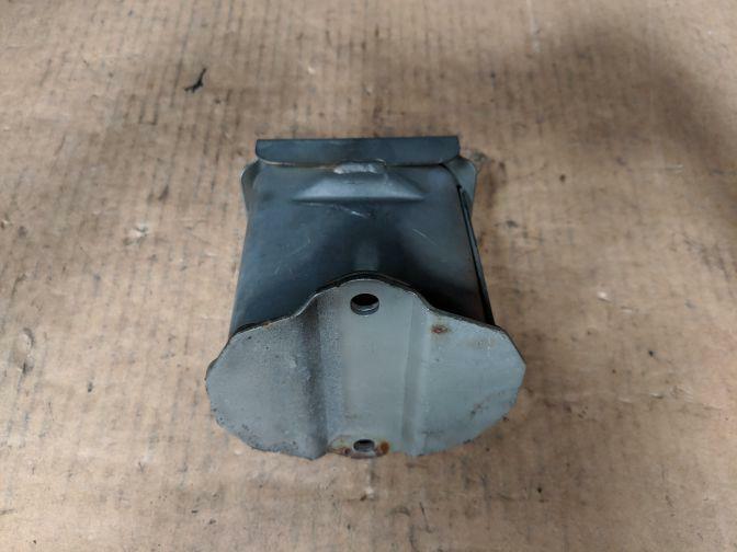 2004 NISSAN ELGRAND E51 BUMPER MOUNTING BRACKET 05/02-08/04 CRUSH CAN
