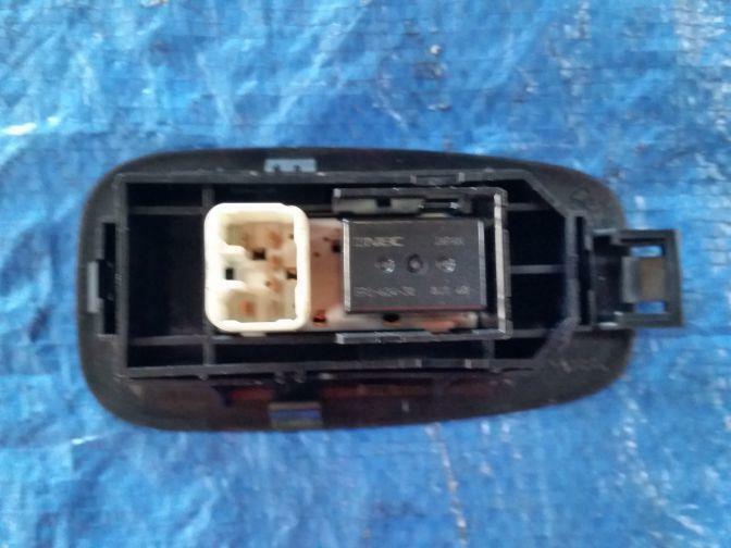 1999 TOYOTA ALTEZZA RS200 SXE10 REAR RIGHT POWER WINDOW SWITCH 1998-2005