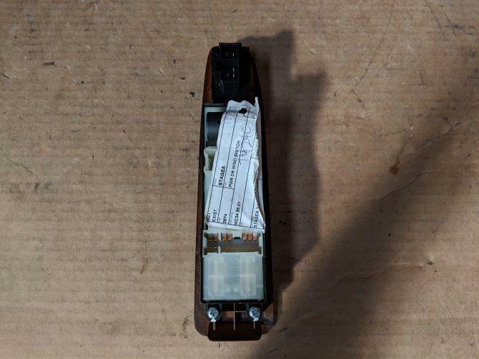 1999 NISSAN STAGEA C34 FRONT RIGHT POWER WINDOW SWITCH 1996-2001