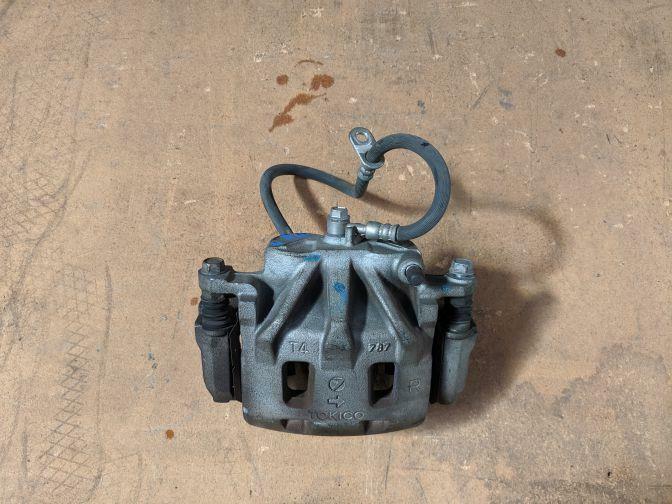 2005 SUBARU LEGACY BL5 FRONT RIGHT BRAKE CALIPER