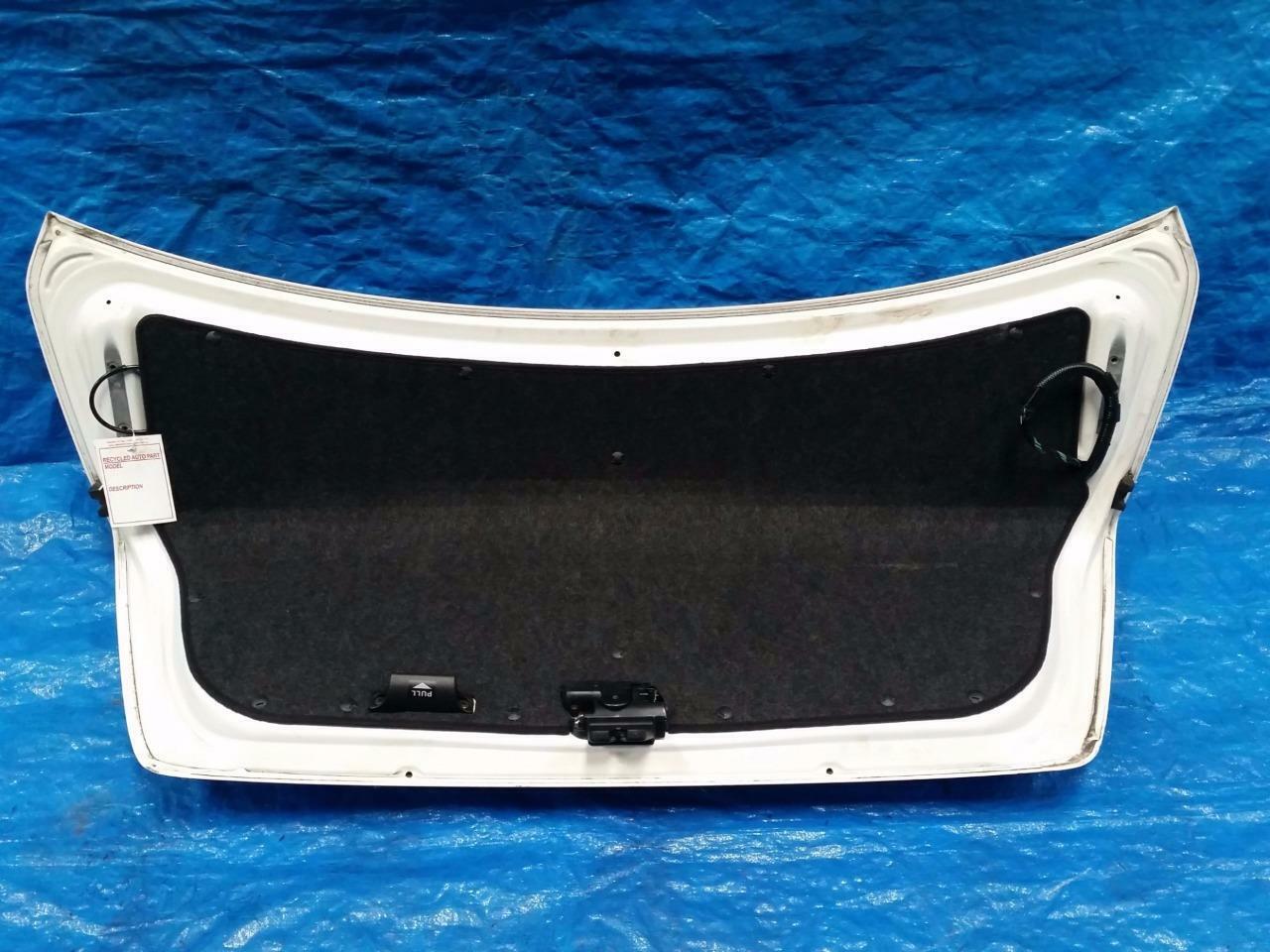 TOYOTA ALTEZZA RS200 SXE10 BOOTLID AND INNER TAILLIGHT