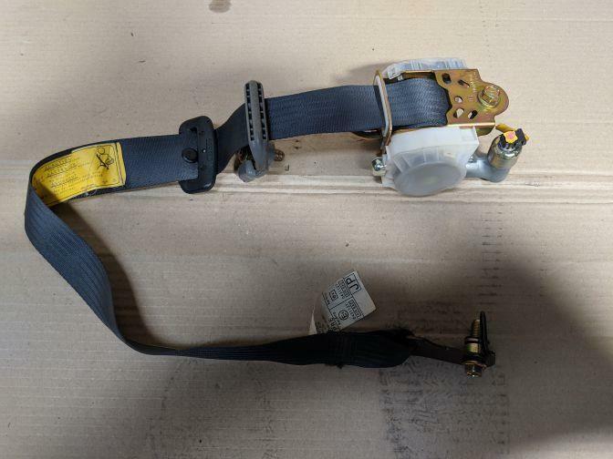 2004 SUBARU FORESTER SG5 FRONT LEFT SRS SEATBELT 07/02-06/05