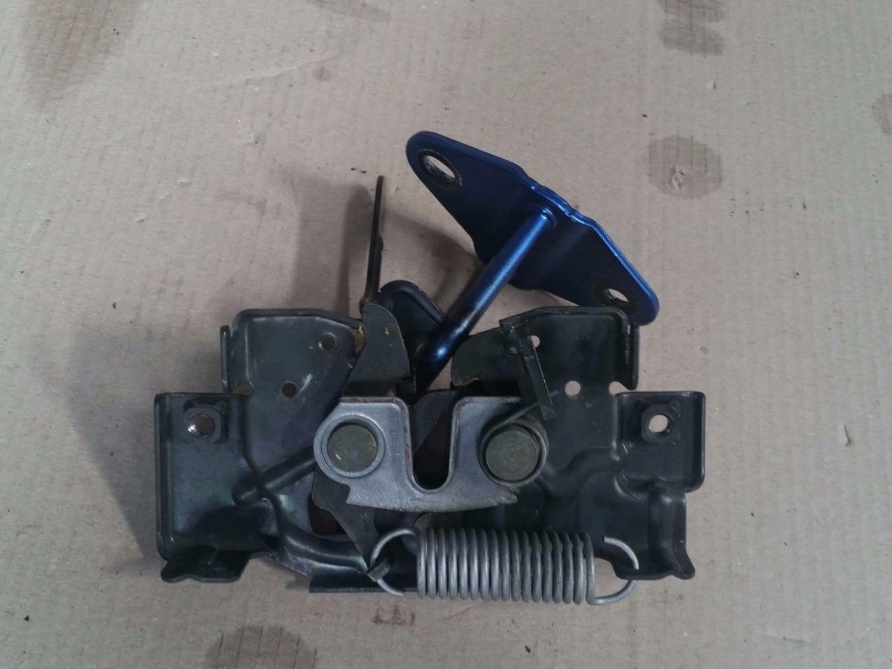 MAZDA RX8 SE3P BONNET LATCH AND CATCH ASSEMBLY