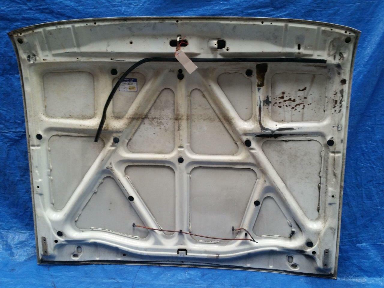 TOYOTA LANDCRUISER J80 BONNET WHITE
