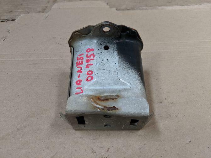 2003 NISSAN ELGRAND E51 BUMPER MOUNTING BRACKET 05/02-08/04 CRUSH CAN