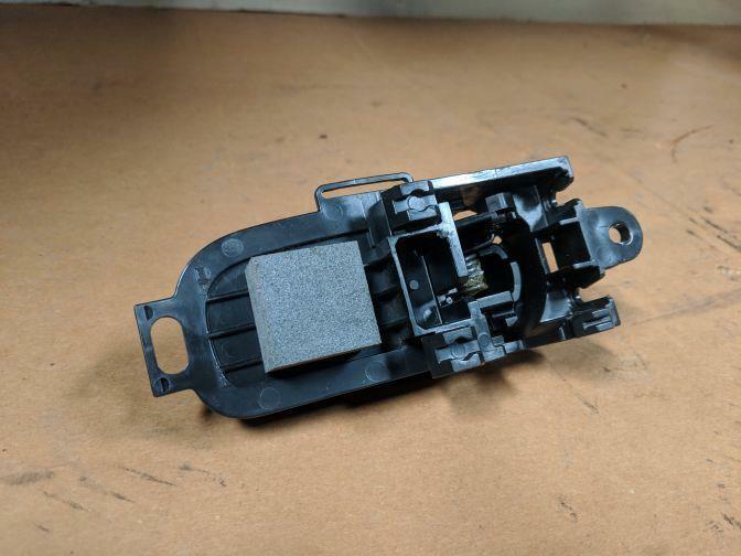 2006 NISSAN CUBE Z11 FRONT RIGHT INNER DOOR HANDLE 10/02-11/08