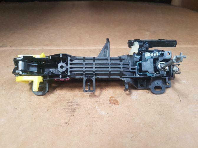 2012 SUBARU IMPREZA GP7 FRONT RIGHT OUTER DOOR HANDLE RHS