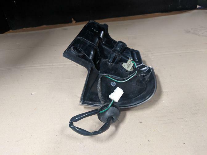 2008 NISSAN ELGRAND E51 LEFT TAIL LIGHT 05/02-12/10