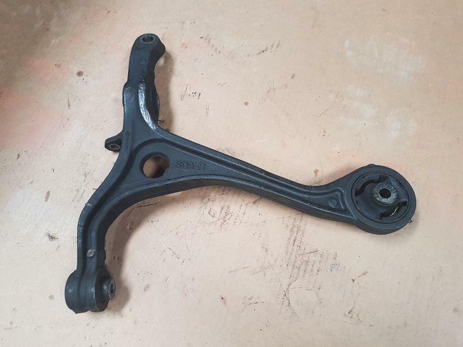 2006 HONDA ACCORD EURO CL9 FRONT LEFT LOWER CONTROL ARM