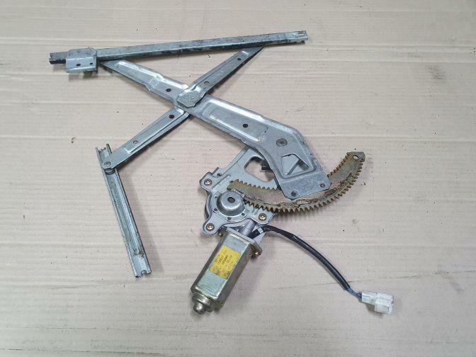 NISSAN ELGRAND E50 FRONT LEFT WINDOW REGULATOR 05/97-05/02