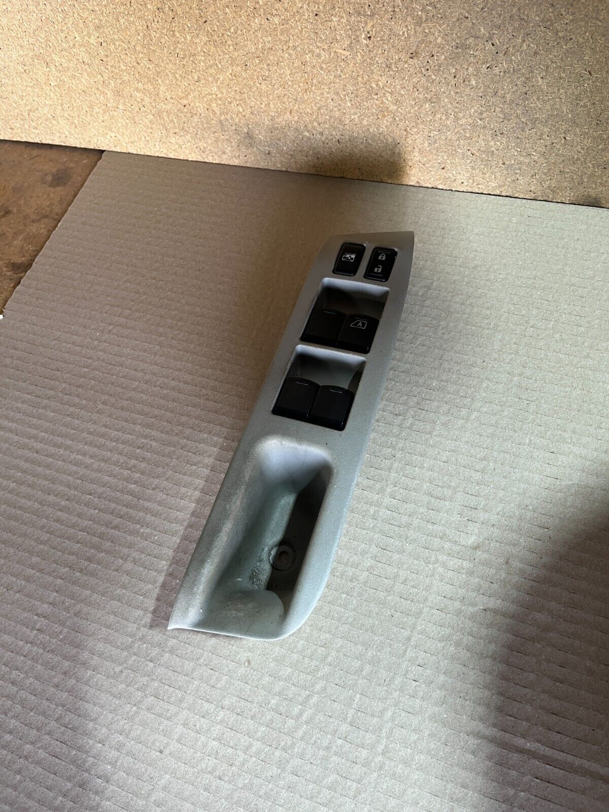 NISSAN CUBE Z12 MASTER FRONT RIGHT POWER WINDOW SWITCH