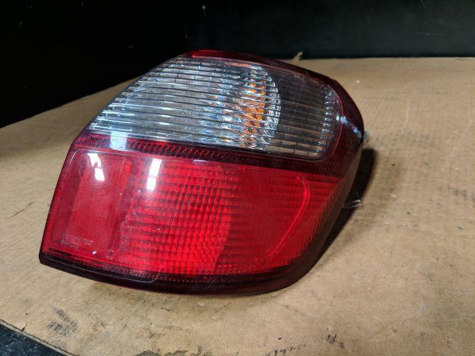 2002 SUBARU LIBERTY 3RD GEN RIGHT HAND TAILLIGHT 12/98-08/01