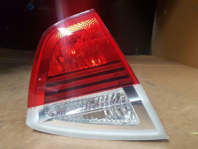 2008 BMW 3 SERIES E90 SEDAN LEFT INNER TAIL LIGHT 03/05-09/08