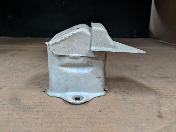 2000 NISSAN ELGRAND E50 FRONT LEFT BUMPER MOUNTING BRACKET 05/97-05/02
